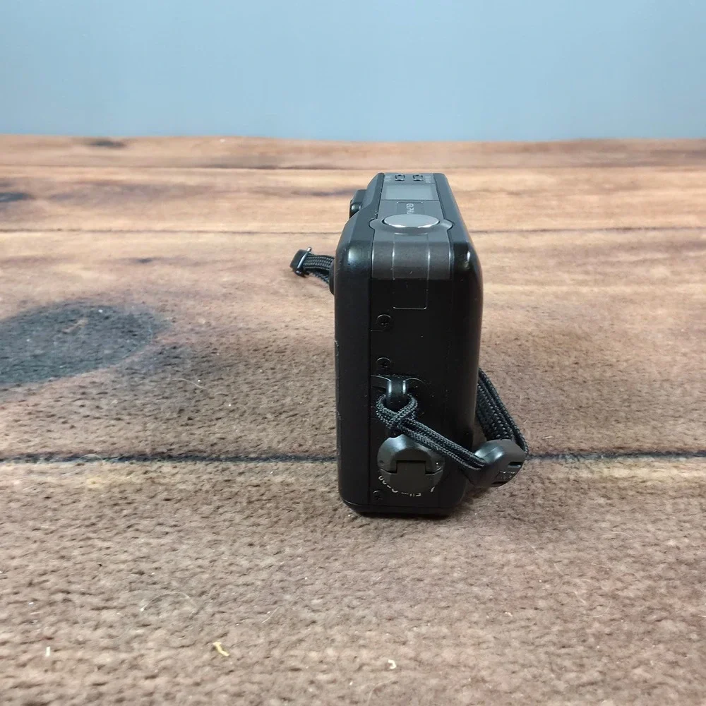 Canon ELPH Jr Film Camera 26mm f/2.8 Black For Parts Repair APS Point and Shoot
